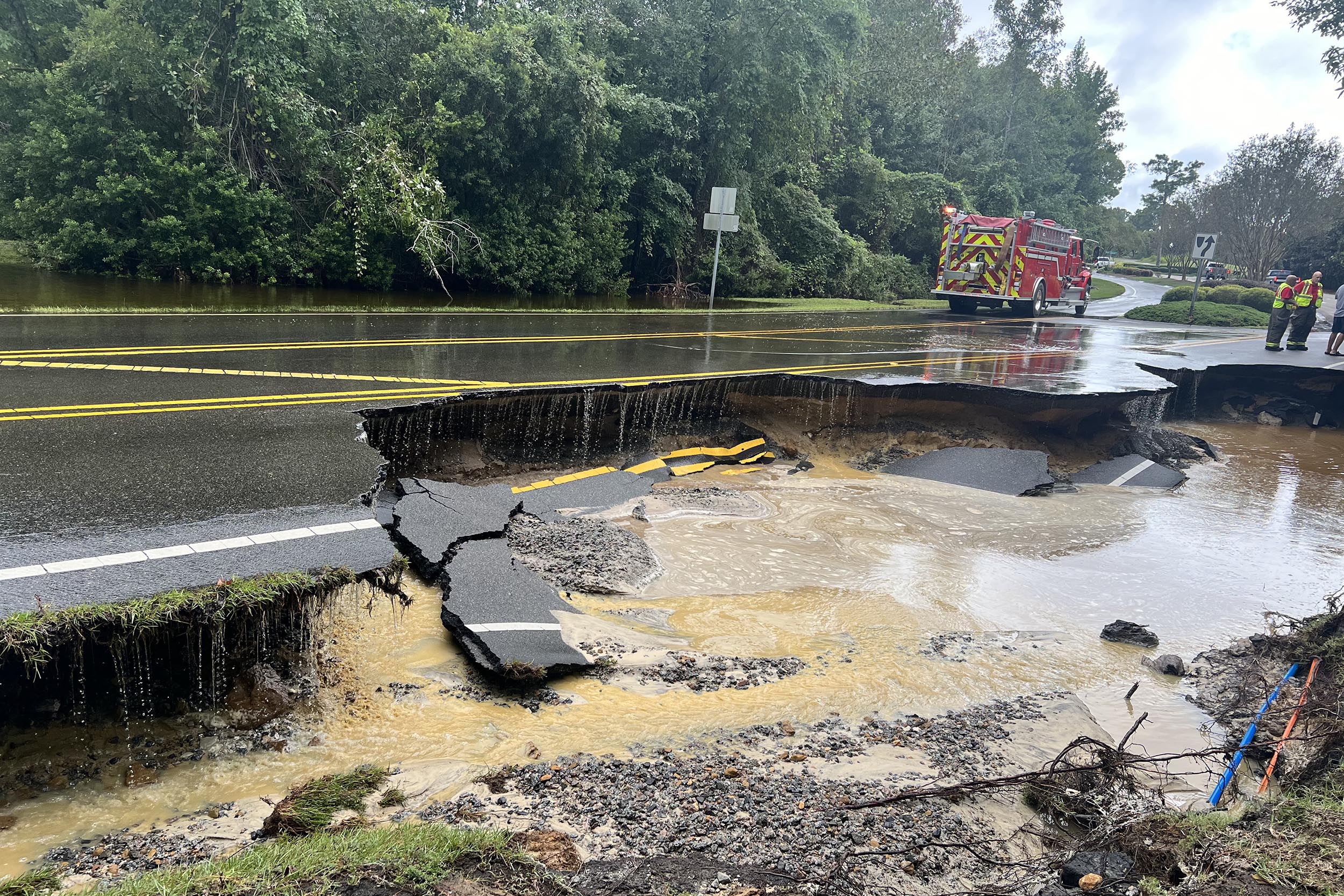 Wind, rain but maybe no name as tropical disturbance approaches Carolinas coast