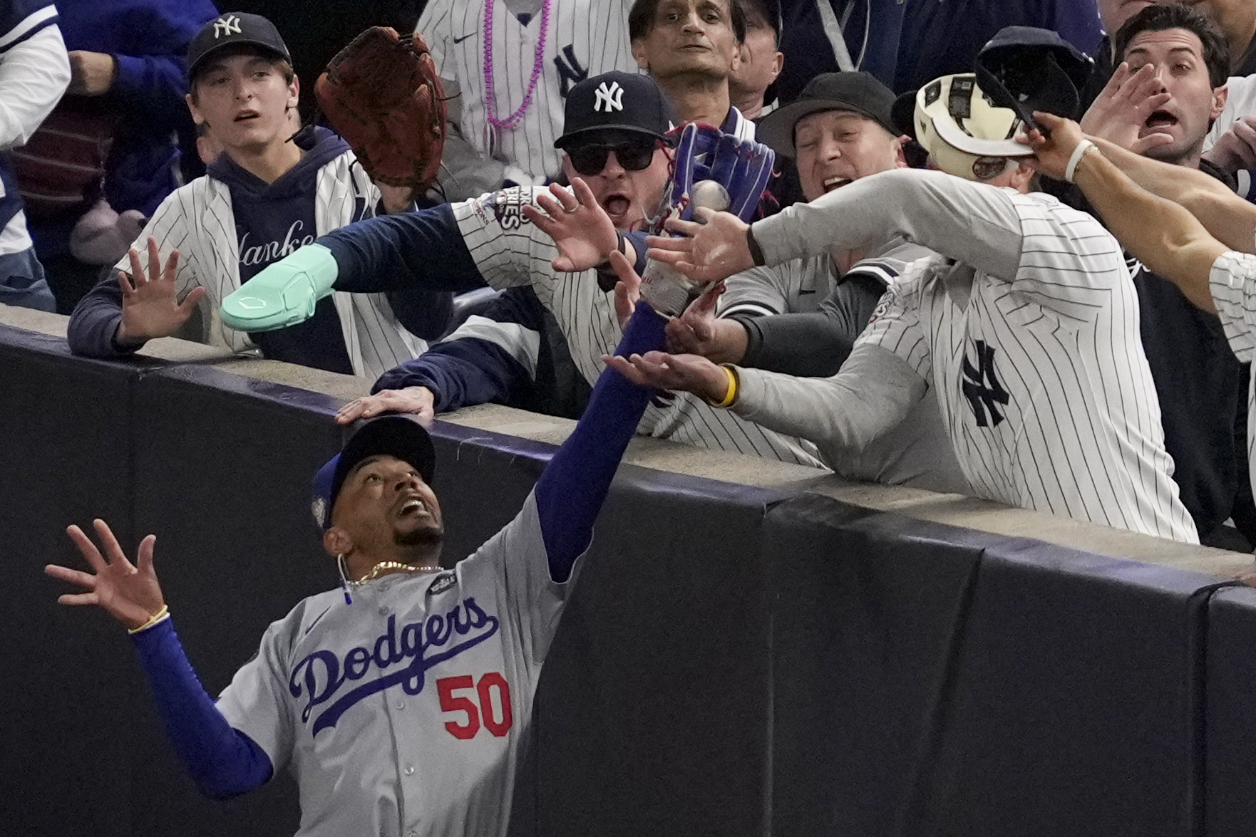 Yankees fans who interfered with Betts’ catch are banned from Game 5 of the World Series