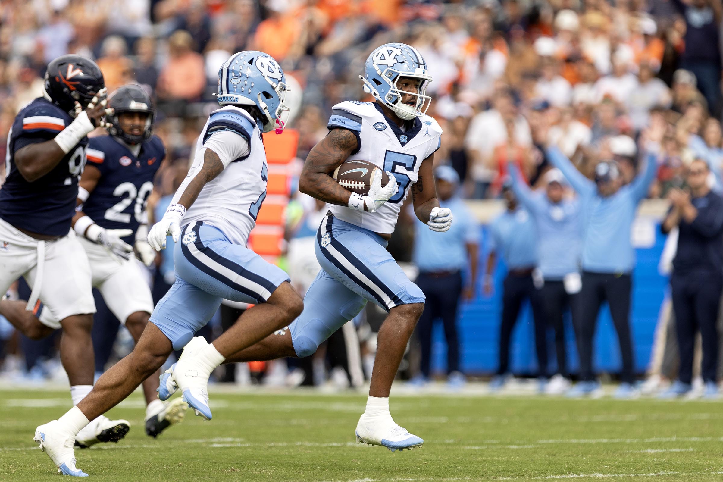 Hampton, Jones have big days, Tar Heels end skid 41-14 over Virginia