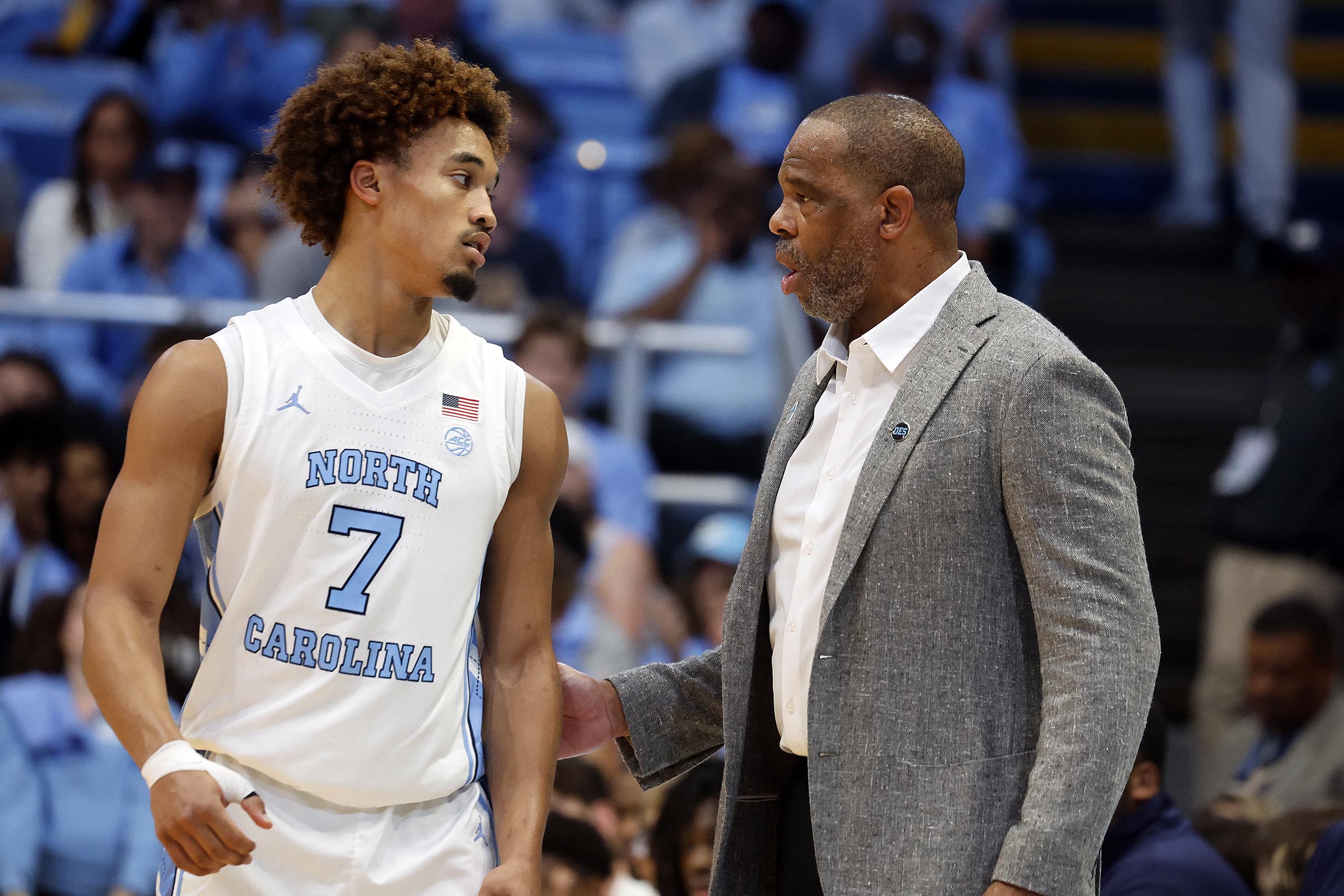 No. 9 Tar Heels visit No. 1 Kansas in only second on-campus showdown between college hoops titans