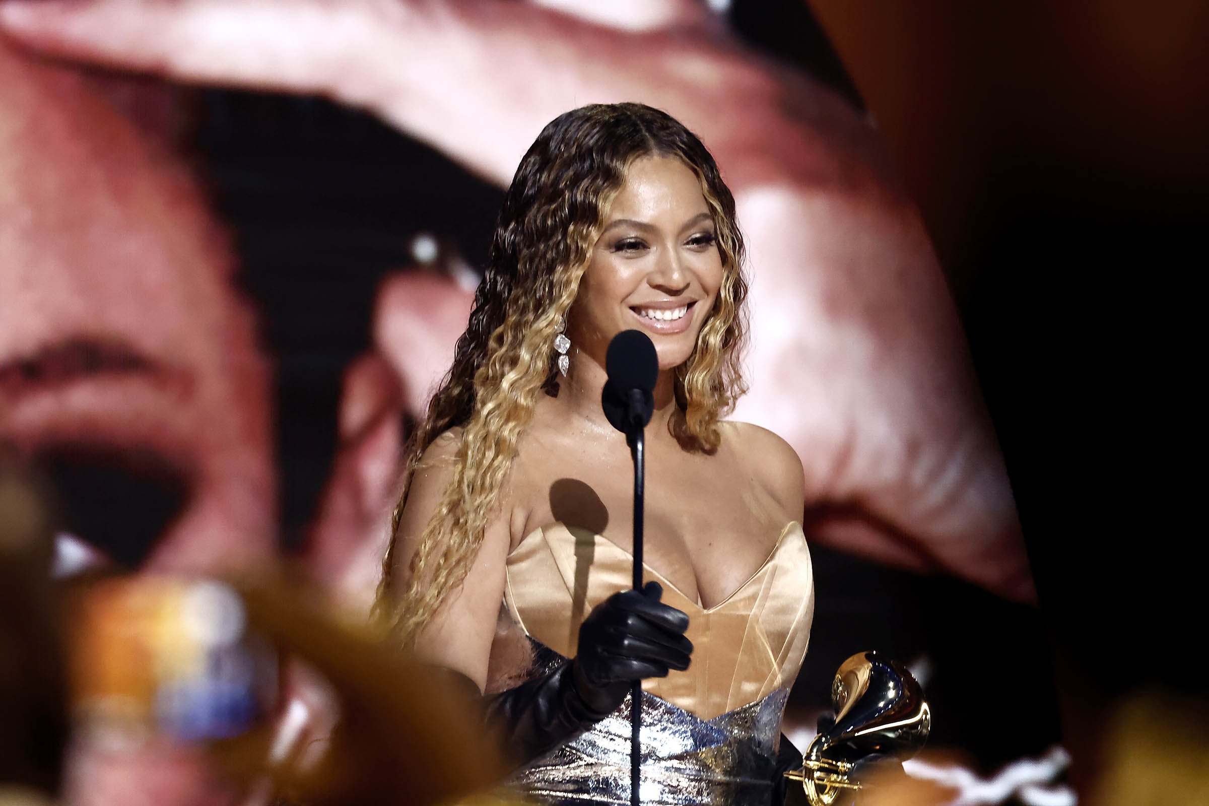 Beyoncé will perform at halftime of Ravens-Texans Christmas Day game on Netflix