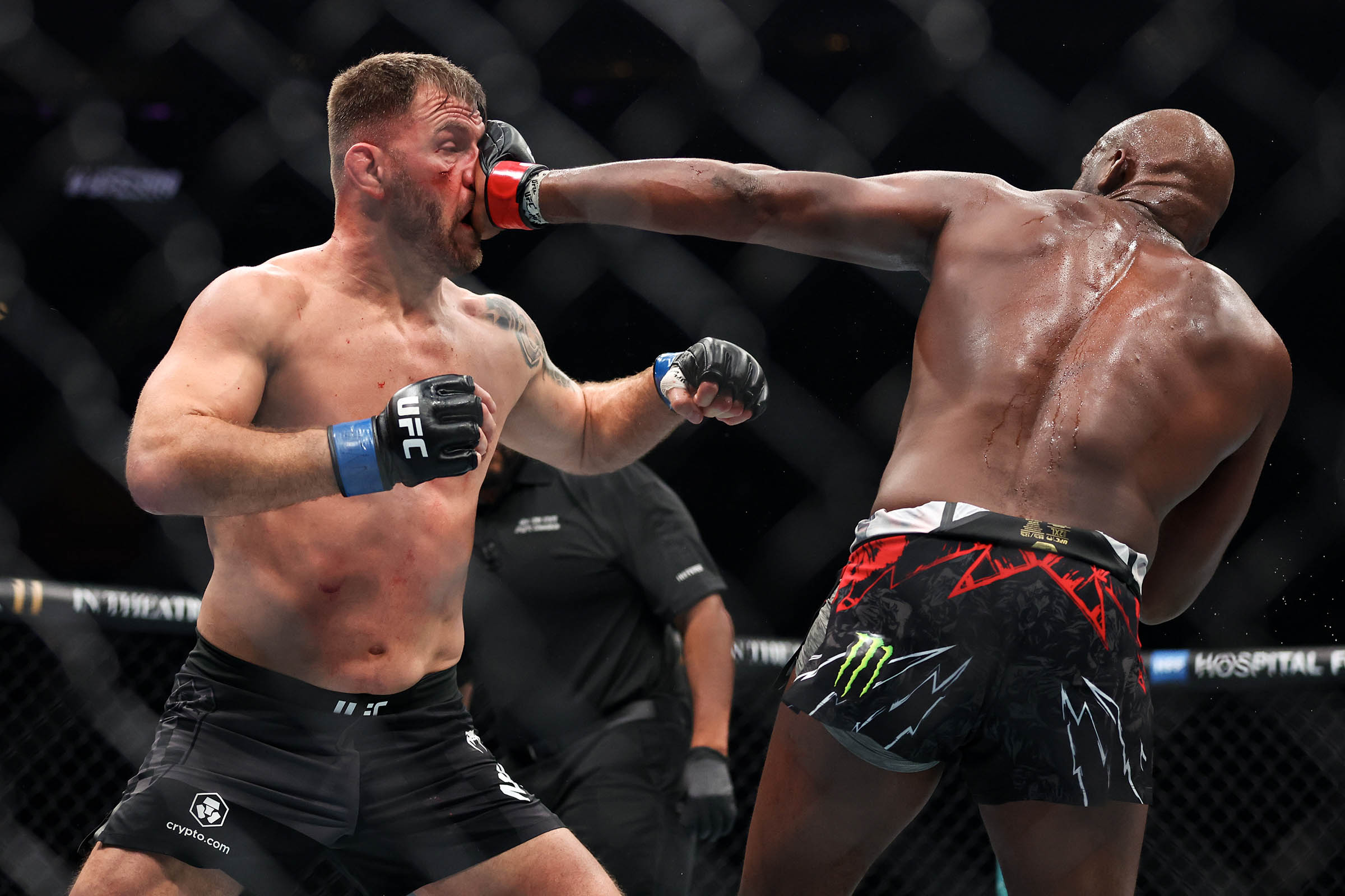 Jon Jones sends Stipe Miocic into retirement with decisive UFC heavyweight win in front of Trump