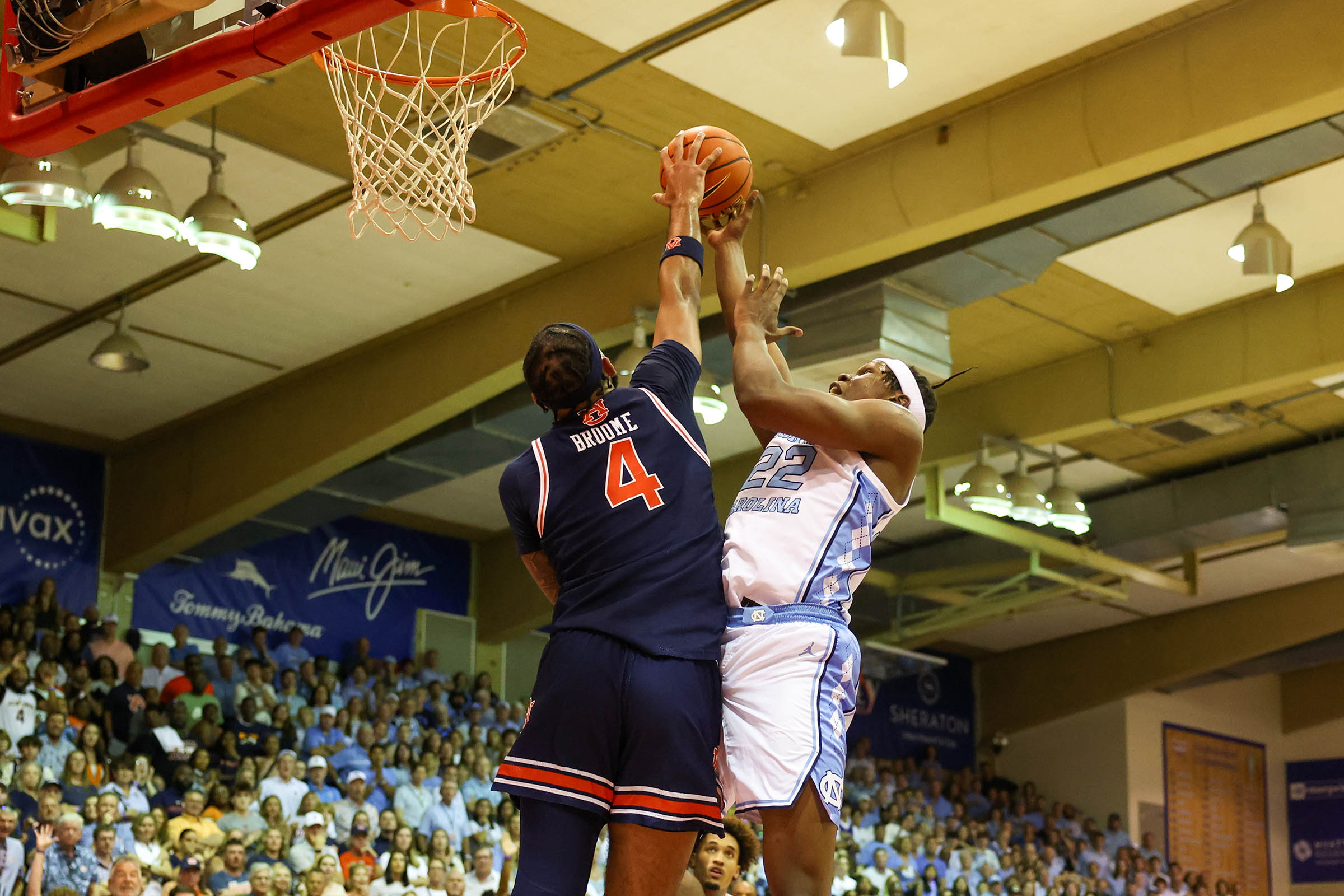 Broome has 23 points and 19 rebounds as No. 4 Auburn tops No. 12 UNC 85-72 to reach Maui title game