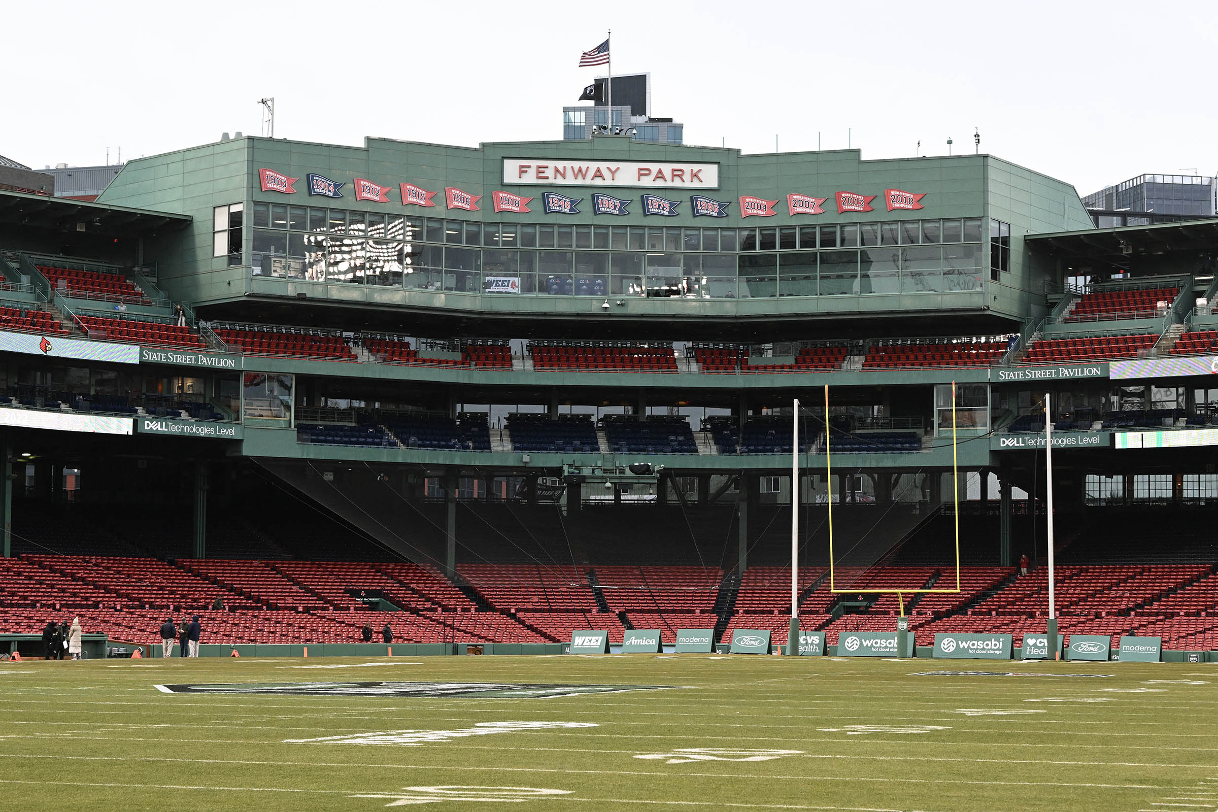 UConn beats Carolina in Fenway Bowl, dominating Bill Belichick’s next team in his old backyard