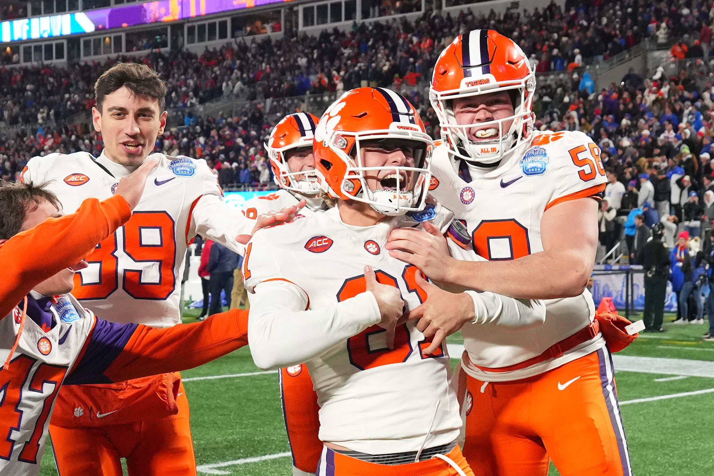 No. 18 Clemson beats No. 8 SMU 34-31 on last-second field goal for ACC title, berth in the CFP